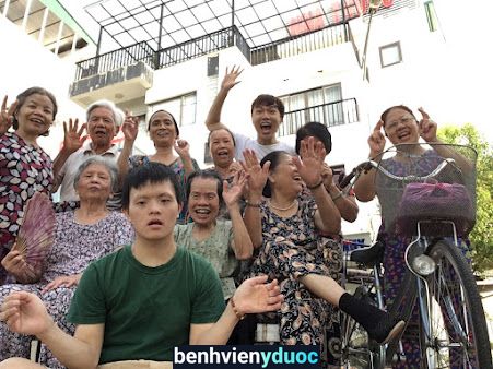 Clb Yoga Cười Hồ Ba Mẫu - Laughter Club