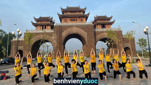 CLB Yoga Hoa Sen