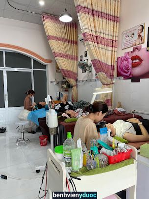 Học viện thẩm mỹ Lee Na Beauty Hớn Quản Bình Phước