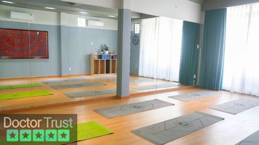 Trung tâm yoga Mint Yoga & Coffee Quận Tân Phú