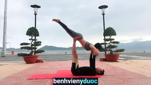 TRUNG TÂM YOGA OMSTARS CAM RANH Cam Ranh Khánh Hòa