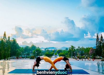 TRUNG TÂM YOGA OMSTARS CAM RANH Cam Ranh Khánh Hòa